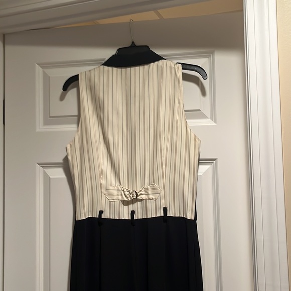 In Transit black pantsuit.  Front zipper. - Picture 3 of 5